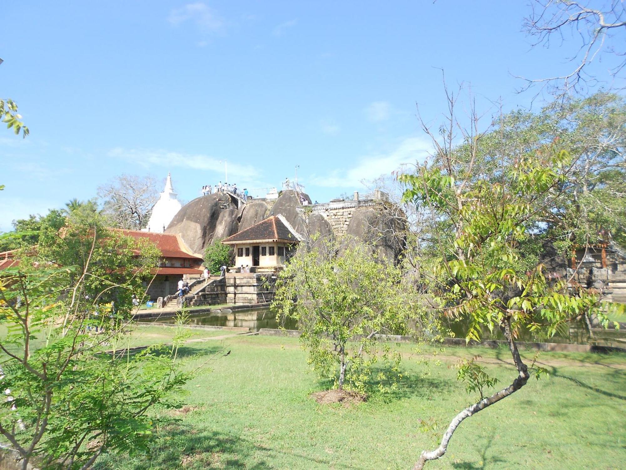 Shanith Guesthouse Негомбо Екстериор снимка