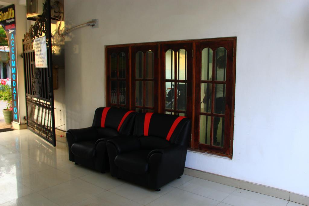 Shanith Guesthouse Негомбо Екстериор снимка