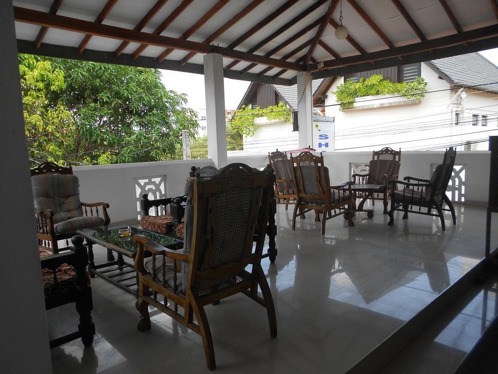 Shanith Guesthouse Негомбо Екстериор снимка