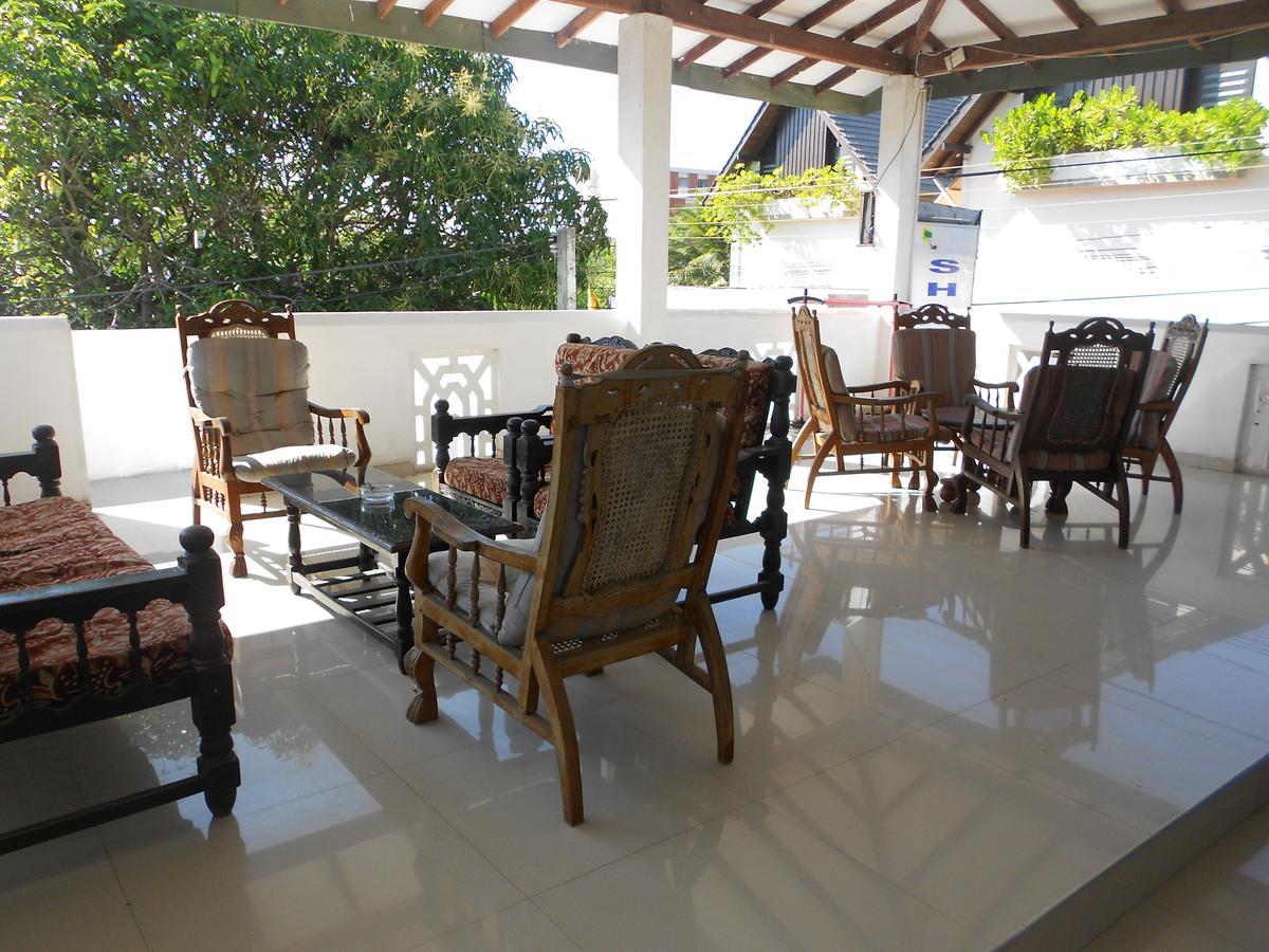 Shanith Guesthouse Негомбо Екстериор снимка